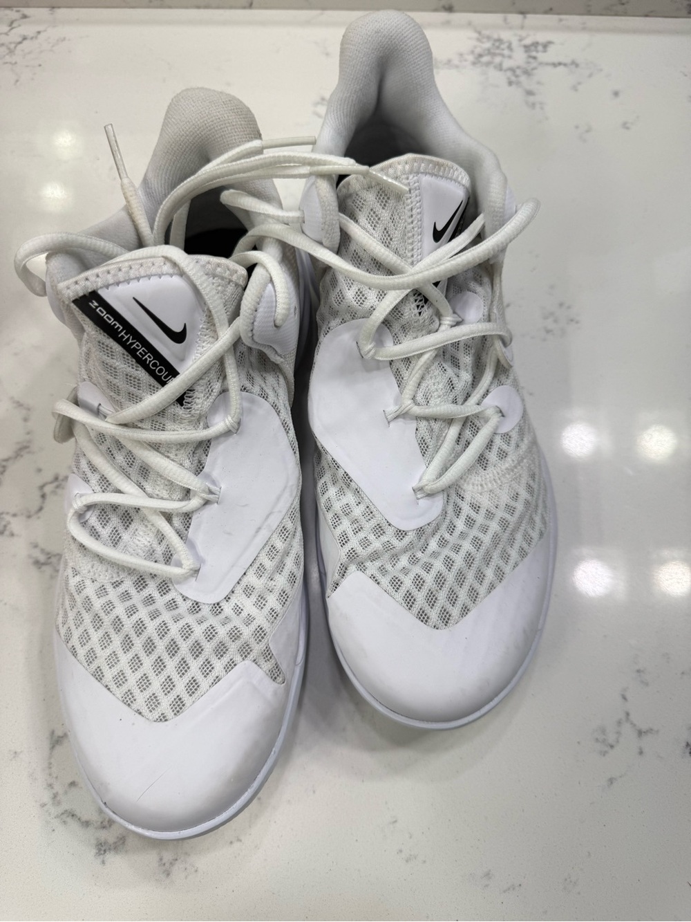 Nike White and Black Women's Athletic Mesh Sneakers